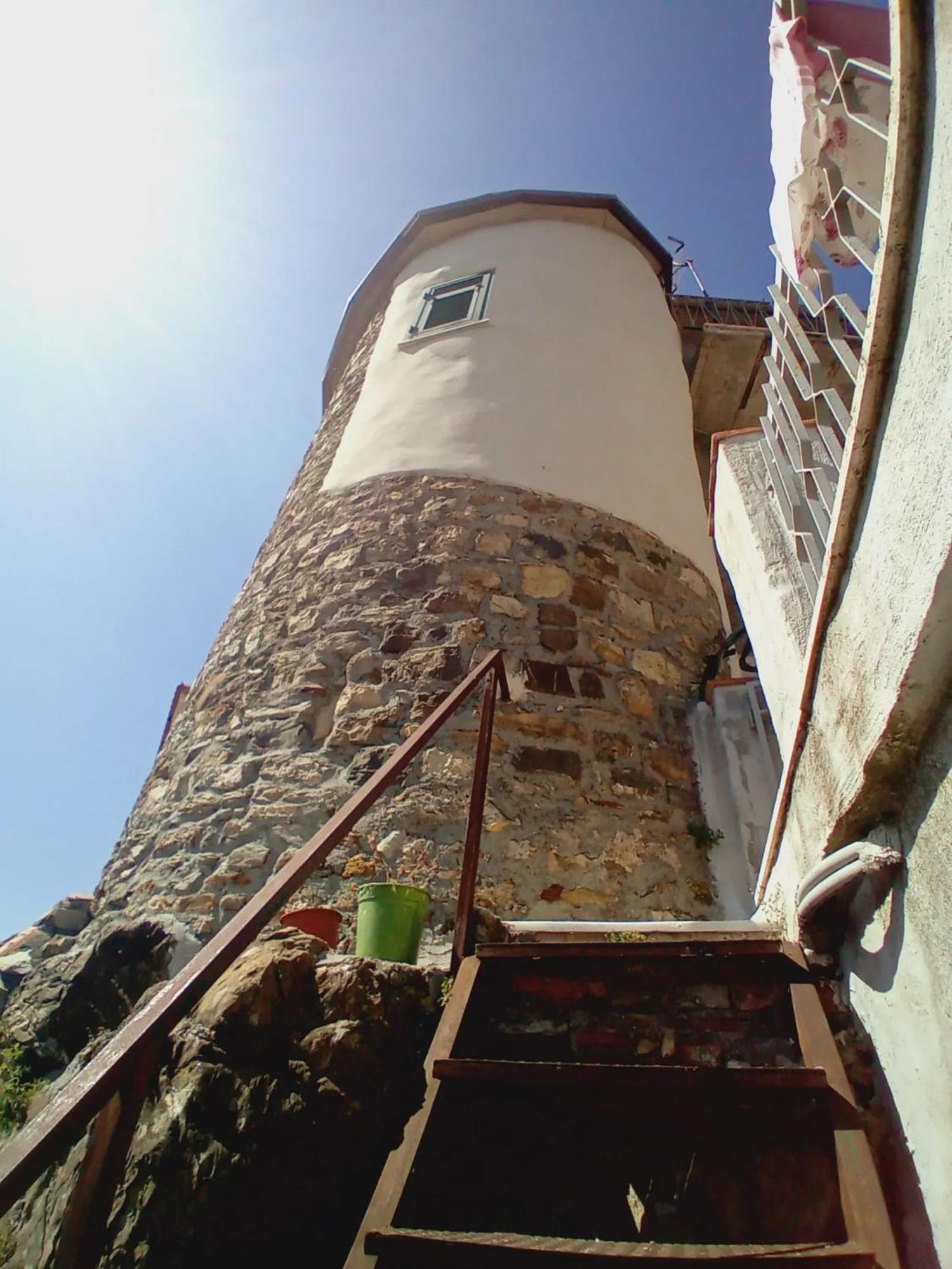Comfortable Apartment With Sea View In Falcinello Екстериор снимка