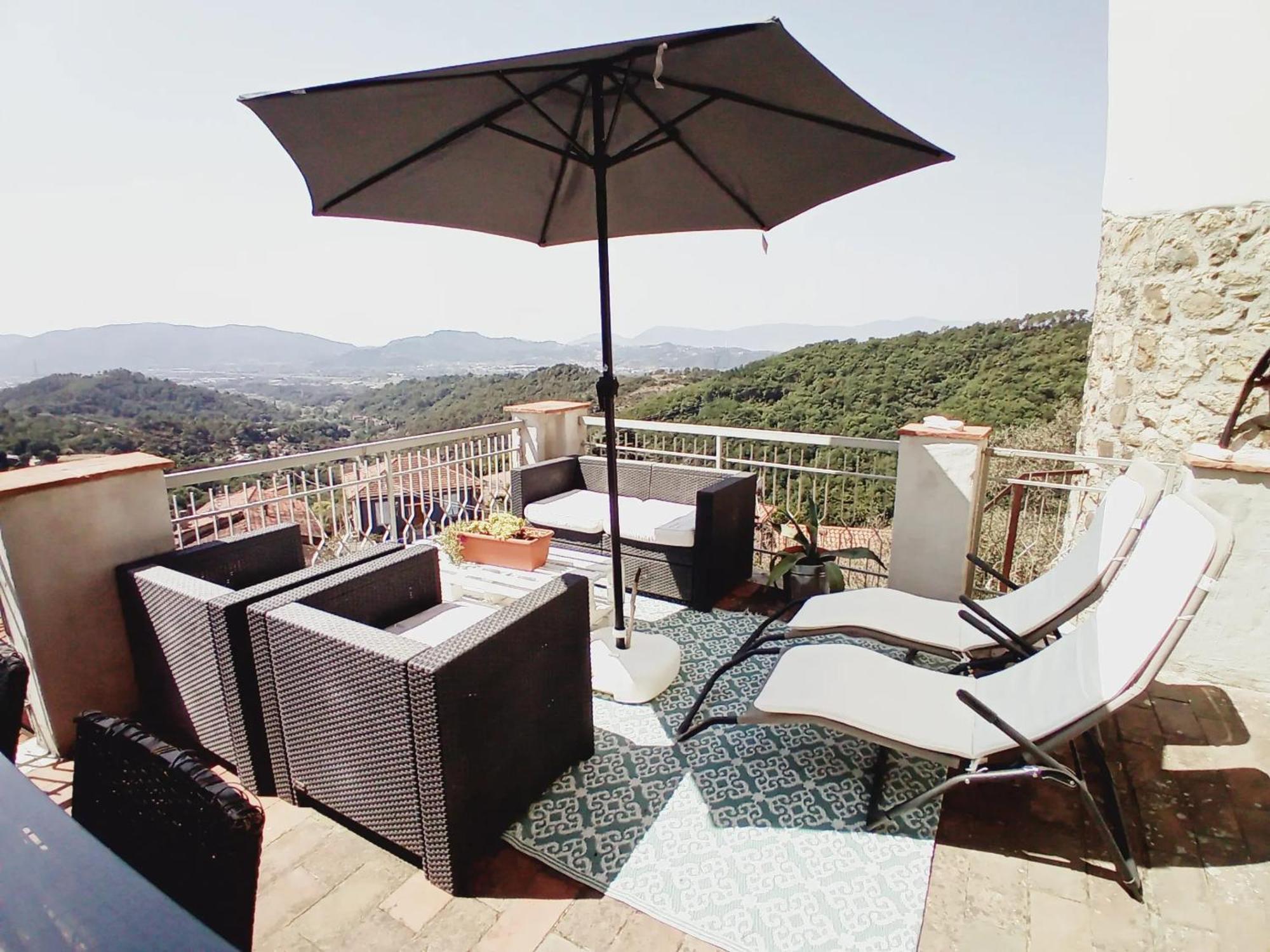 Comfortable Apartment With Sea View In Falcinello Екстериор снимка