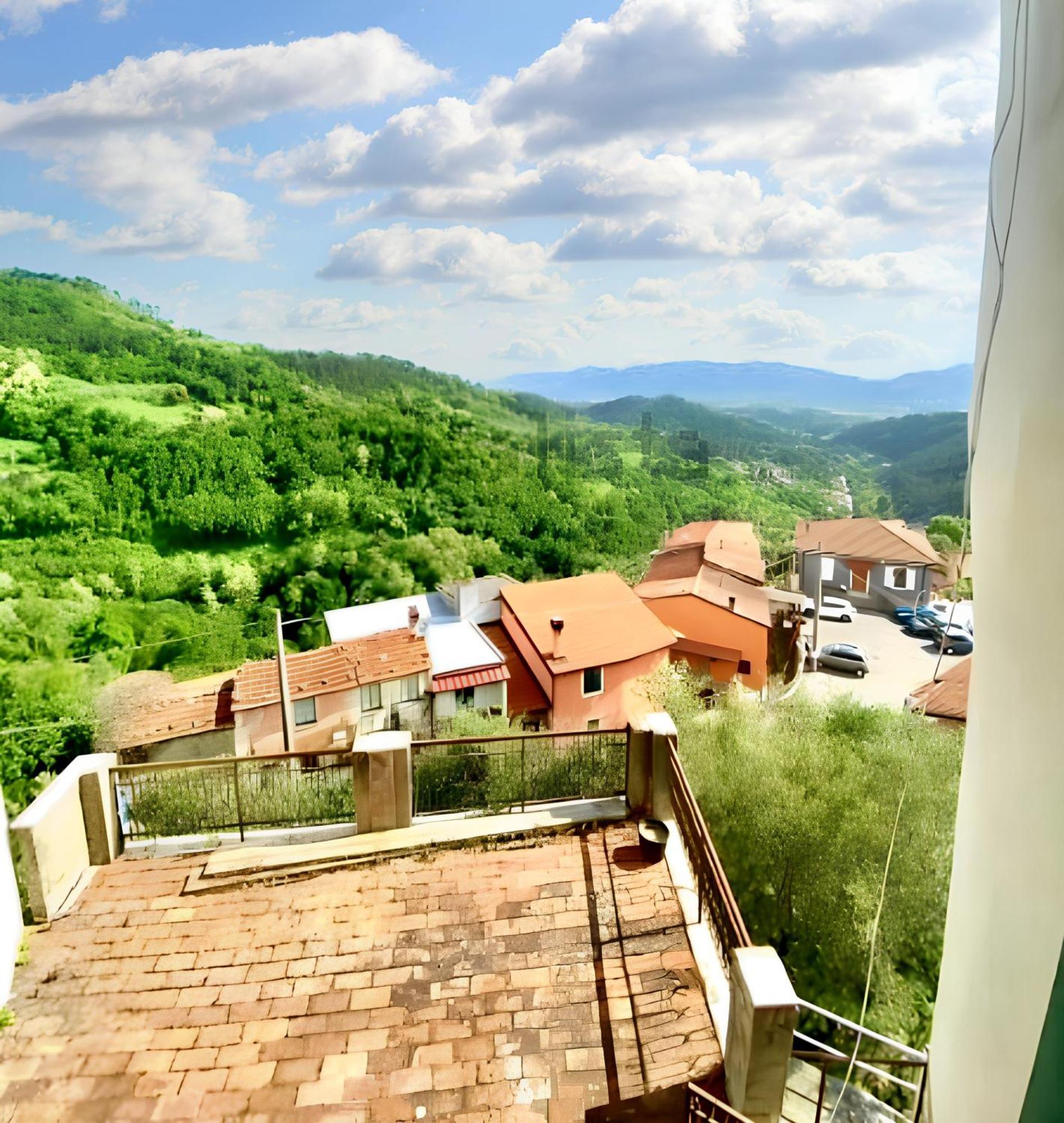 Comfortable Apartment With Sea View In Falcinello Екстериор снимка