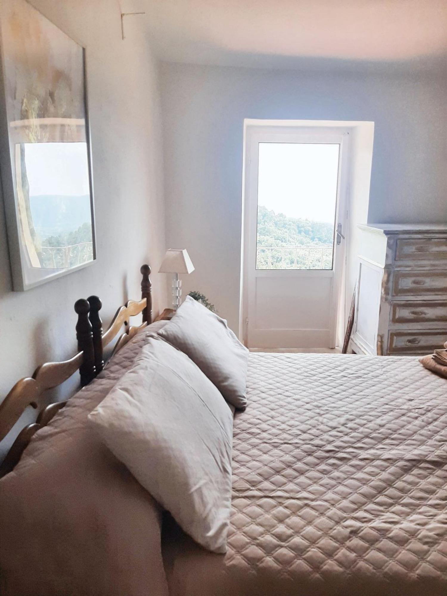 Comfortable Apartment With Sea View In Falcinello Екстериор снимка